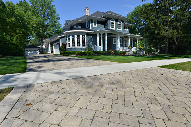 Reasons to Select Us for Your Driveway Paving Requirements in Village Of Four Seasons, MO